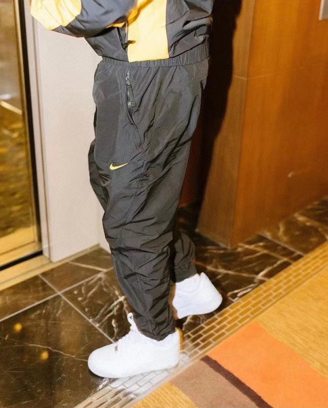 NIKE NOCTA 梭織運動長褲 - VANASH