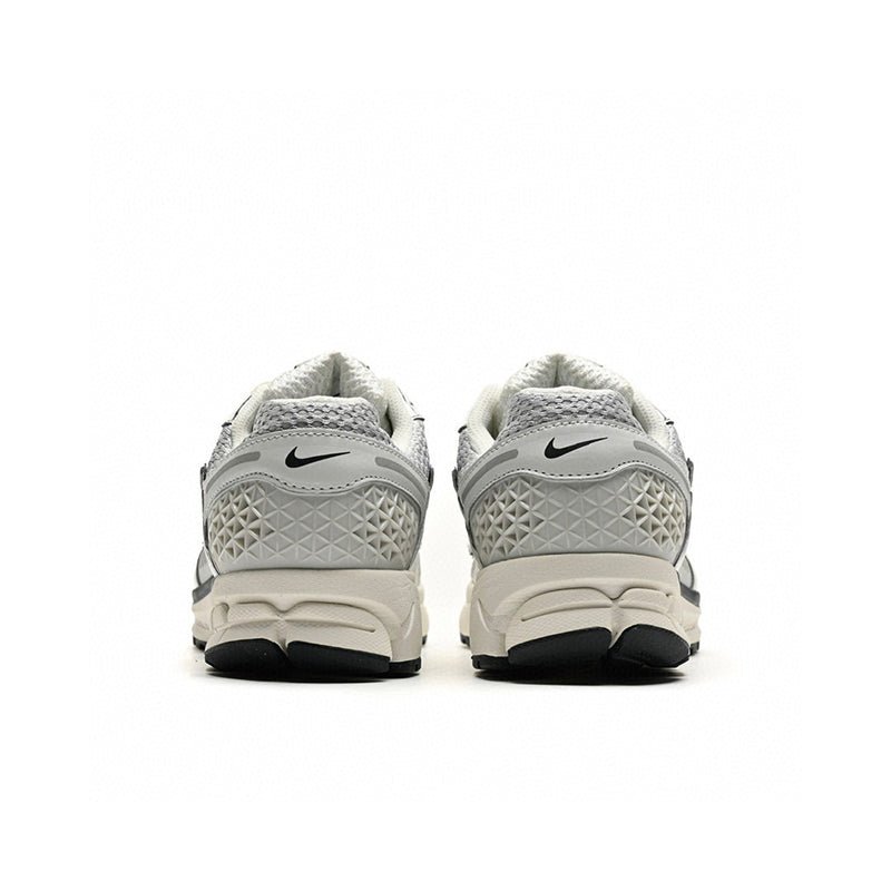 Nike Zoom Vomero 5 Photon Dust Metallic Silver 白銀 慢跑鞋 FD0884-025 - VANASH