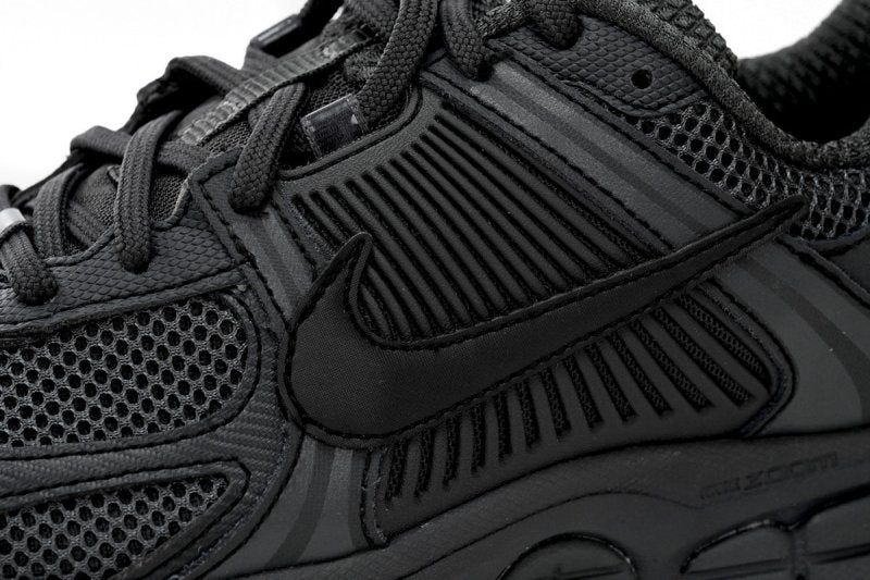 NIKE ZOOM VOMERO 5 SP 復古慢跑鞋-黑色款 - VANASH