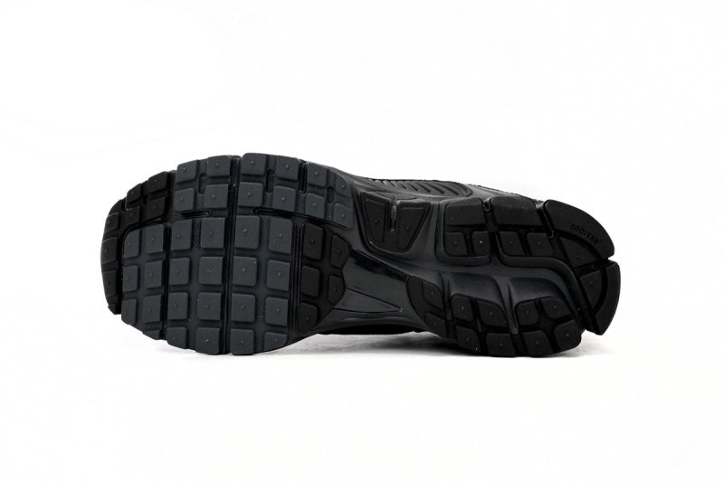 NIKE ZOOM VOMERO 5 SP 復古慢跑鞋-黑色款 - VANASH
