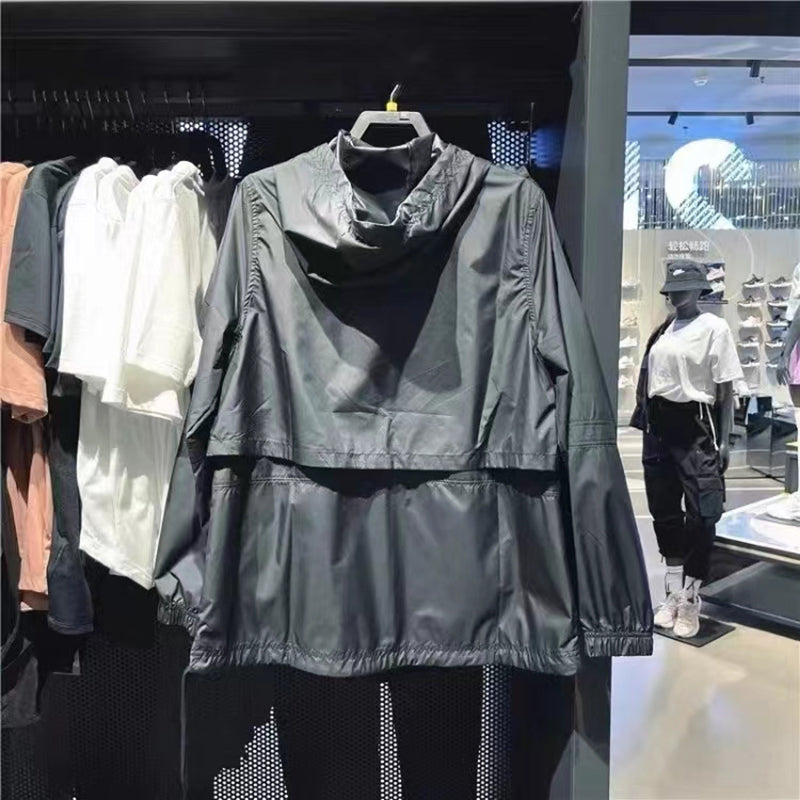 NIKE 結構式透氣連帽外套