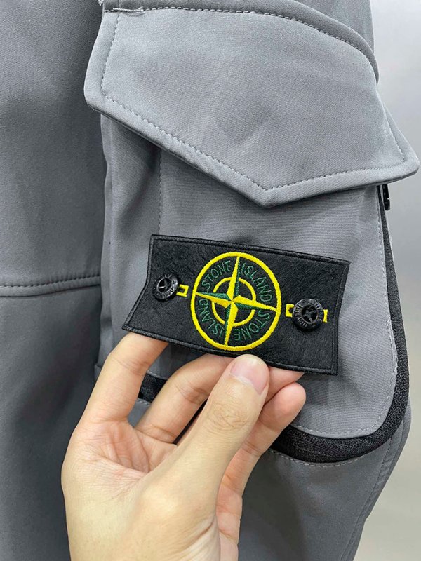 - 全新特價 - STONE ISLAND 石頭島連帽機能夾克(L號) - VANASH