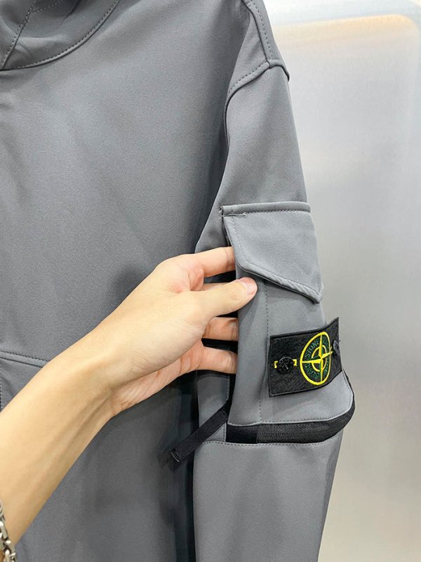 - 全新特價 - STONE ISLAND 石頭島連帽機能夾克(L號) - VANASH