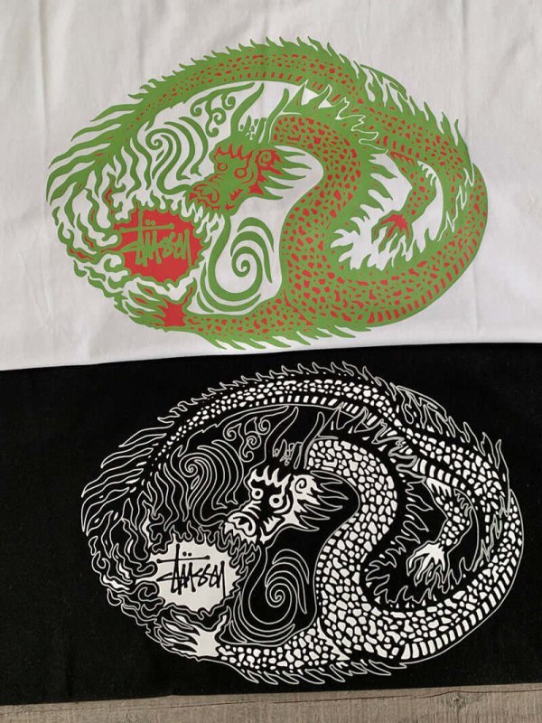 - 全新特價 - STUSSY 龍年限定祥龍圖騰短袖T恤(白色) - VANASH
