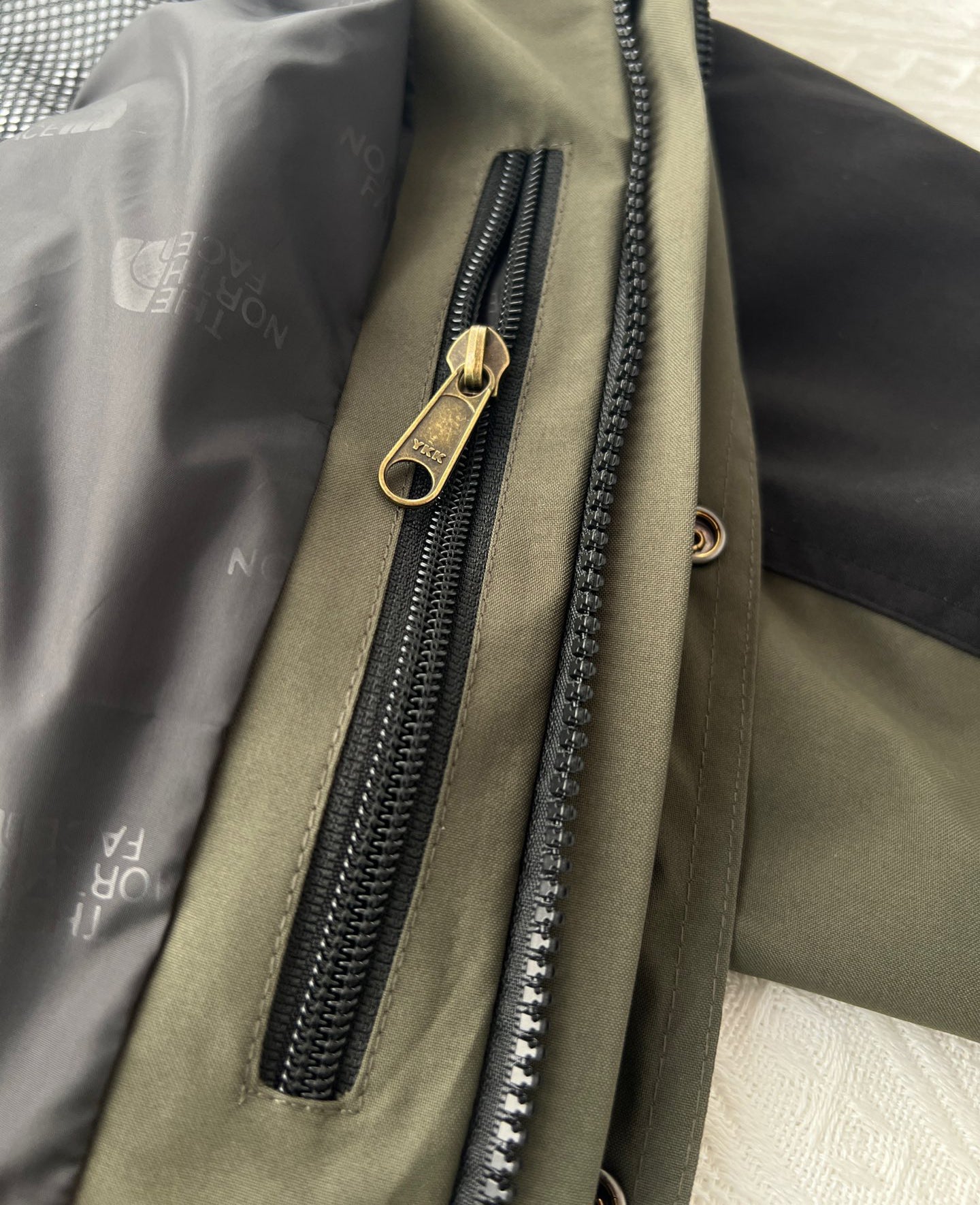 THE NORTH FACE MOUNTAIN LIGHT JACKET GORE-TEX 北臉防水透氣夾克