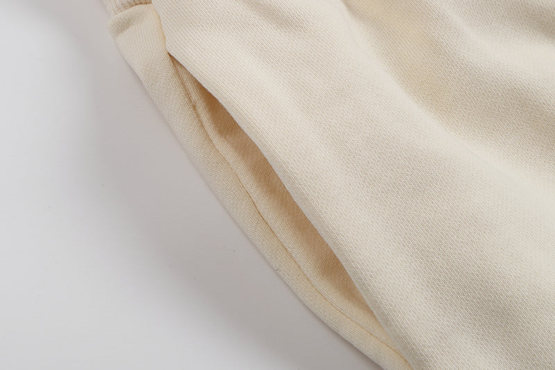 AMI PARIS 刺繡大愛心短褲