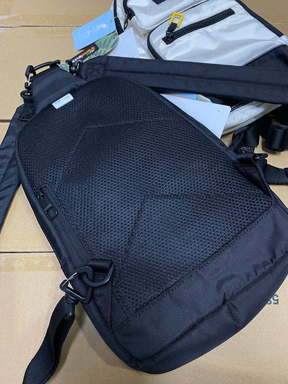 NATIONAL GEOGRAPHIC 6.4L 國家地理斜背包