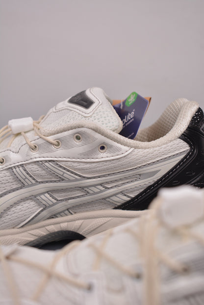 UNAFFECTED x ASICS Gel Kayano 14 白/黑