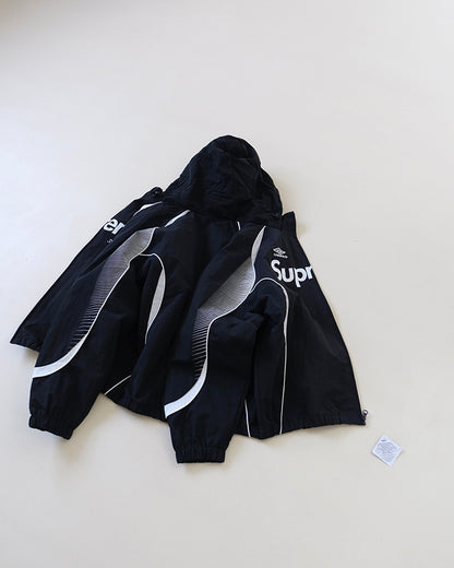 Supreme x Umbro 防水運動夾克