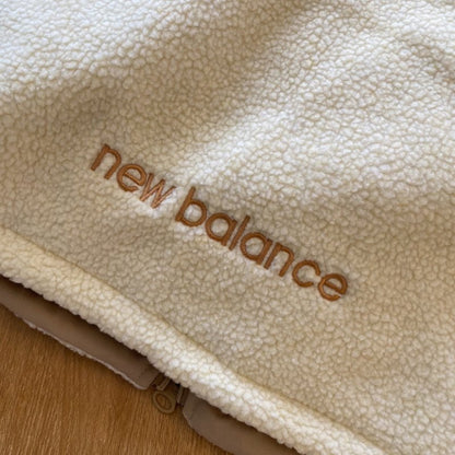 NEW BALANCE JHI 插畫聯名雙面穿羊羔毛外套 - VANASH