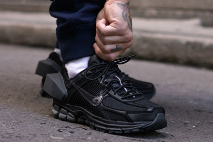 A-Cold-Wall x Nike Air Zoom Vomero 5  黑色機能運動鞋
