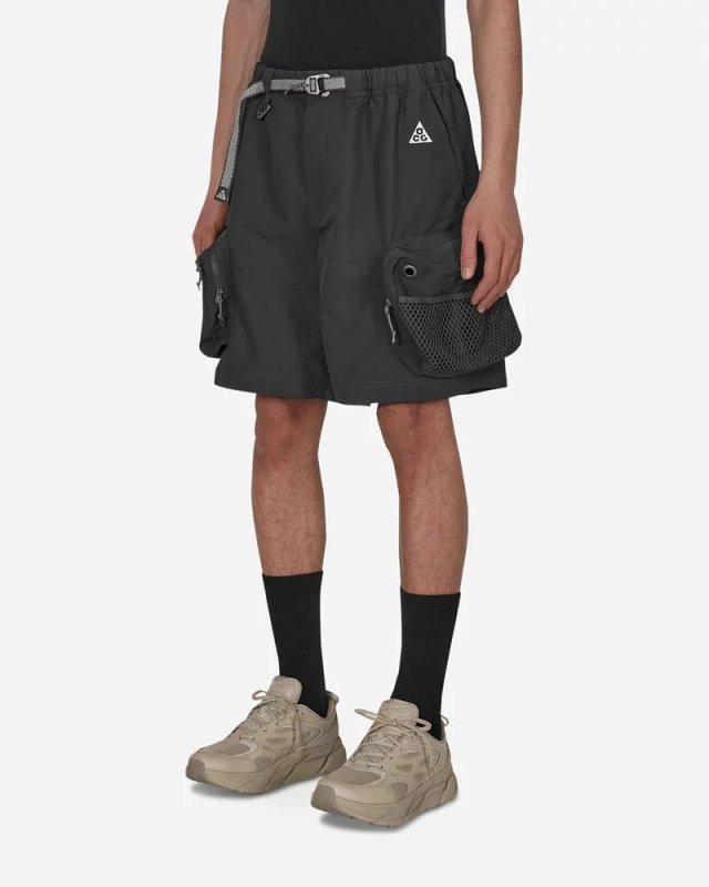 NIKE ACG 機能口袋工裝短褲 - VANASH