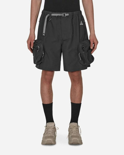 NIKE ACG 機能口袋工裝短褲 - VANASH