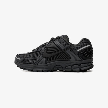 NIKE ZOOM VOMERO 5 SP 復古慢跑鞋-黑色款 - VANASH